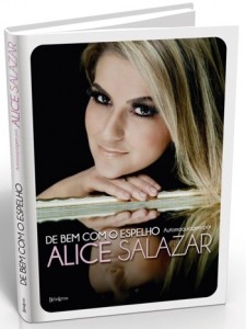 Alice_salazar_livro_de_bem_com_o_espelho